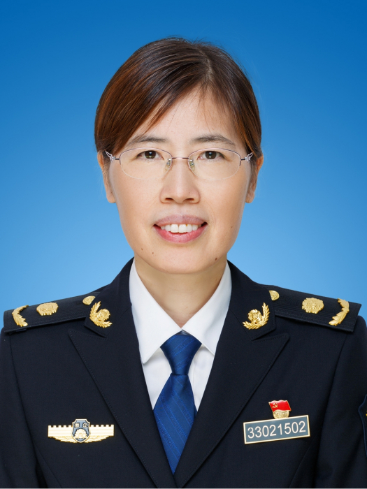 徐芳(浙江省寧波市江北區綜合行政執法局黨委委員、二級調研員) 徐芳(浙江省寧波市江北區綜合行政執法局黨委委員、二級調研員)