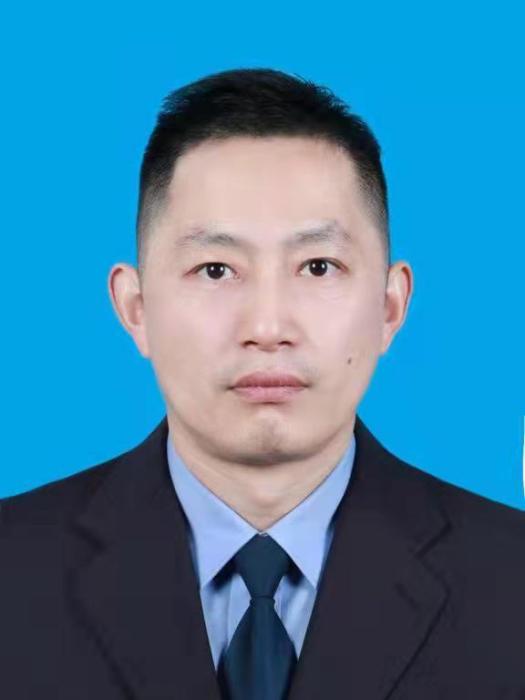 陳月明(安徽省合肥市廬江縣人民政府副縣長、縣公安局局長) 陳月明(安徽省合肥市廬江縣人民政府副縣長、縣公安局局長)