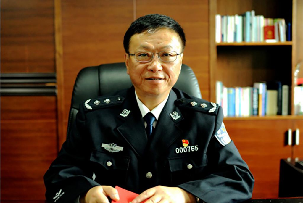 韓建華(貴州警察學院黨委委員、政治部主任) 韓建華(貴州警察學院黨委委員、政治部主任)