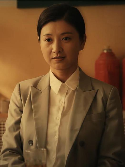秦舒華 秦舒華