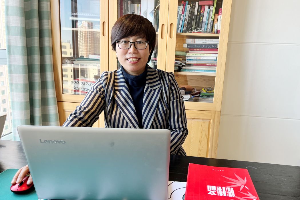 張曉玲(阜新高等專科學校副教授) 張曉玲(阜新高等專科學校副教授)