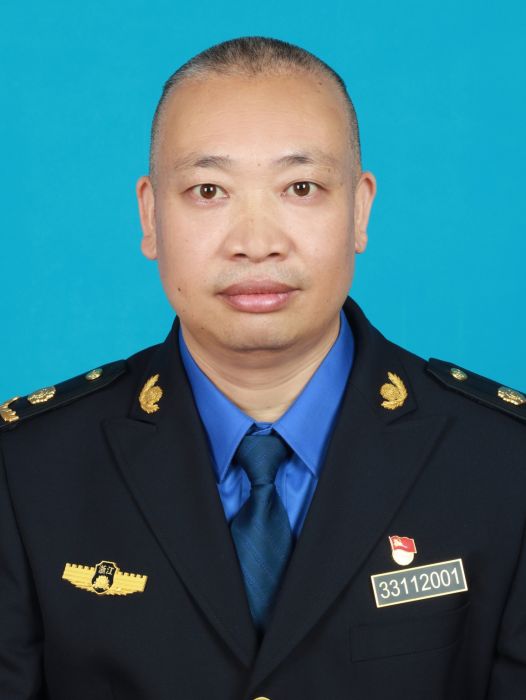 蔡章輝(浙江省龍泉市綜合行政執法局黨組書記、局長) 蔡章輝(浙江省龍泉市綜合行政執法局黨組書記、局長)