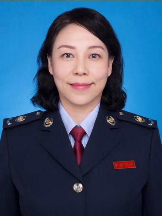 梁靜(國家稅務總局南寧青秀山風景區稅務局黨委書記、局長) 梁靜(國家稅務總局南寧青秀山風景區稅務局黨委書記、局長)