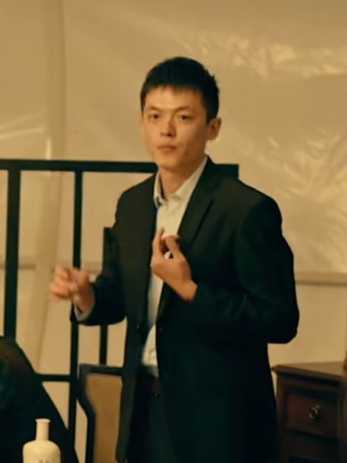 小成(電影《烏海》中的角色,由王煜飾演。) 小成(電影《烏海》中的角色,由王煜飾演。)