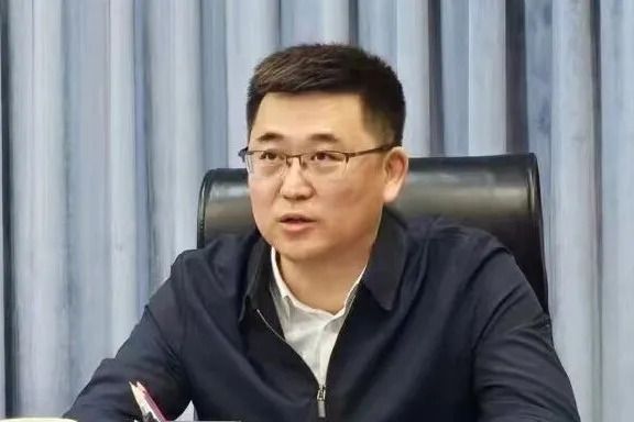 張立波(核工業西南物理研究院院長、黨委副書記,中國核聚變有限公司(籌)總經理) 張立波(核工業西南物理研究院院長、黨委副書記,中國核聚變有限公司(籌)總經理)