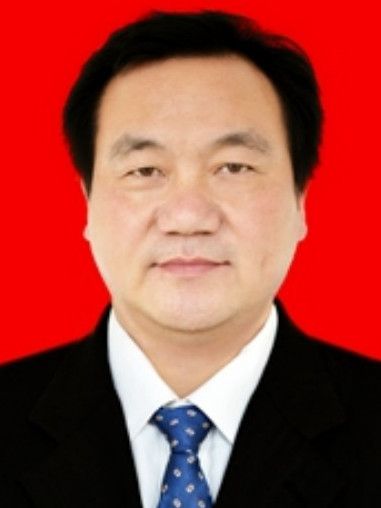 王忠明(湖南省常德市津市市教育局黨委委員、副局長) 王忠明(湖南省常德市津市市教育局黨委委員、副局長)