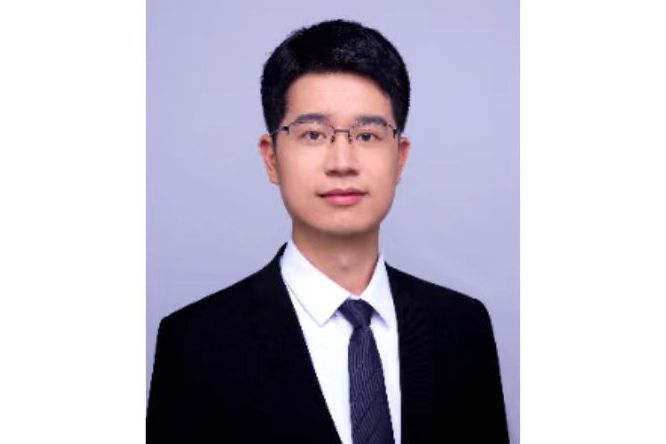 周興(華中科技大學副教授) 周興(華中科技大學副教授)
