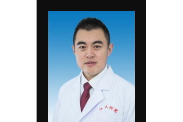 李大鵬(蘇州大學附屬第二醫院骨松中心主任、骨科治療組長徐又佳蘇州科技大學教師) 李大鵬(蘇州大學附屬第二醫院骨松中心主任、骨科治療組長徐又佳蘇州科技大學教師)