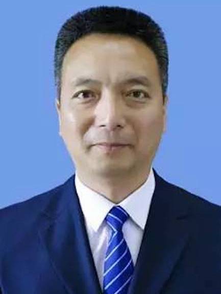 柳海峰(陝西省藍田縣行政審批服務局黨組書記、局長) 柳海峰(陝西省藍田縣行政審批服務局黨組書記、局長)