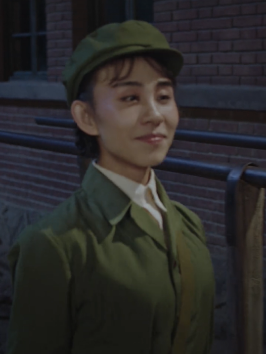 馮小慧(年代民族劇《父親的草原母親的河》中的角色) 馮小慧(年代民族劇《父親的草原母親的河》中的角色)