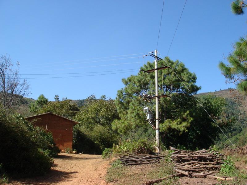 石房溝村 石房溝村