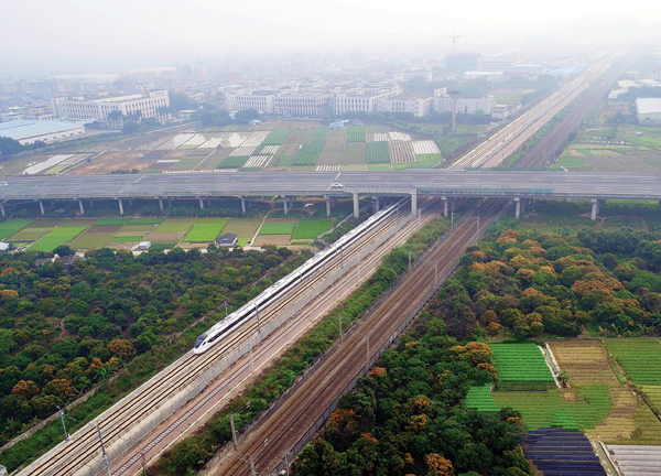 廣惠城際鐵路平行京九鐵路下穿武深高速公路