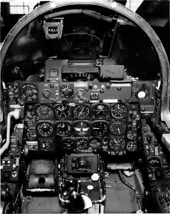 F-84F 的座艙儀表