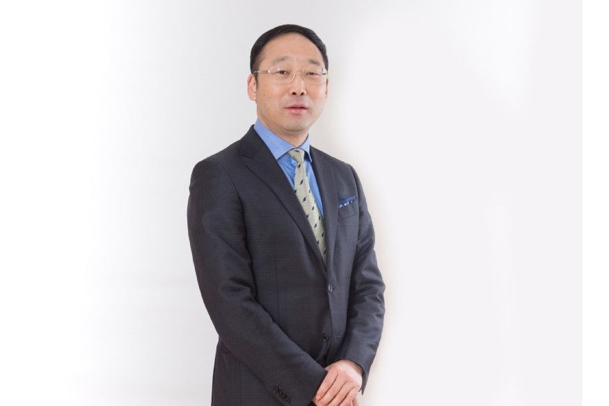徐儉(上海均瑤(集團)有限公司副總裁,上海世外教育集團總裁) 徐儉(上海均瑤(集團)有限公司副總裁,上海世外教育集團總裁)