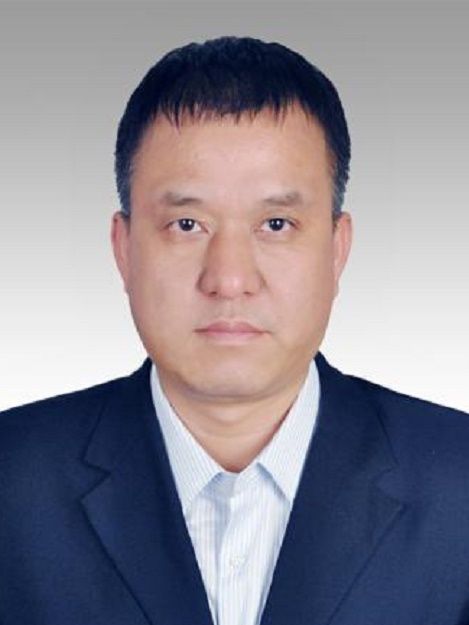 王育信 王育信