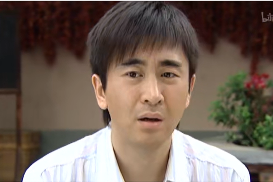 李東(農村題材劇《玫瑰園裡的老少爺們兒》中的角色) 李東(農村題材劇《玫瑰園裡的老少爺們兒》中的角色)