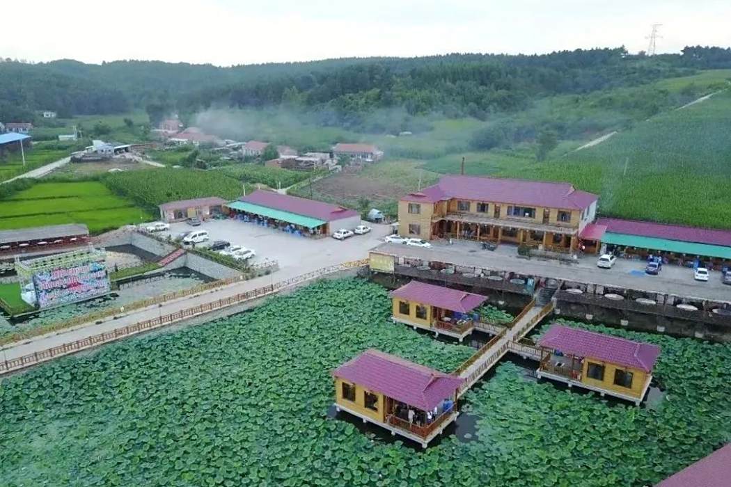 大良村(吉林省遼源市龍山區工農鄉下轄村) 大良村(吉林省遼源市龍山區工農鄉下轄村)