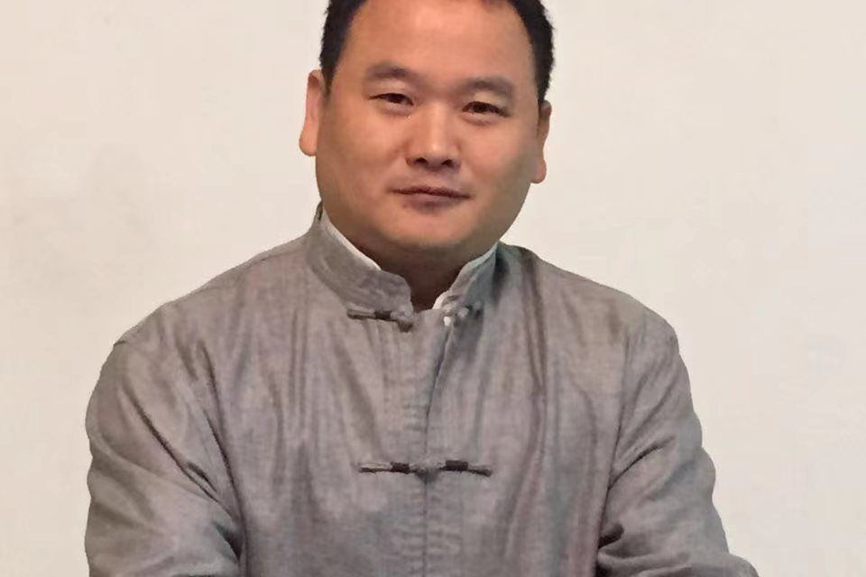 包海深 包海深