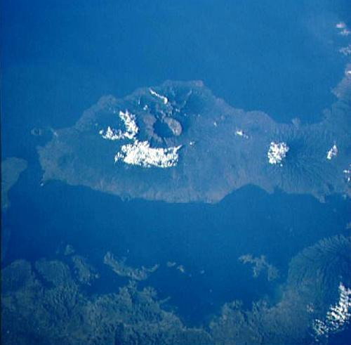 塔姆波拉火山