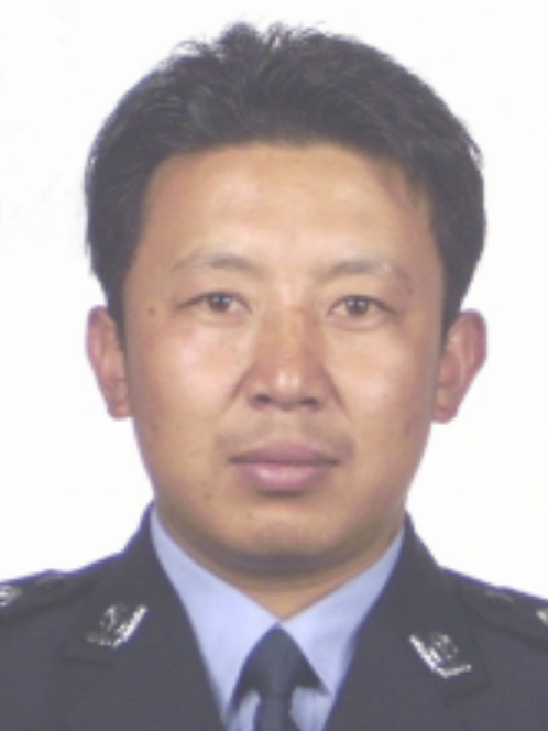 普布多吉(西藏自治區林芝市察隅縣政府副縣長、公安局局長、督察長、三級高級警長) 普布多吉(西藏自治區林芝市察隅縣政府副縣長、公安局局長、督察長、三級高級警長)