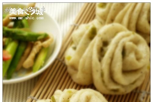 全麥蔥花捲