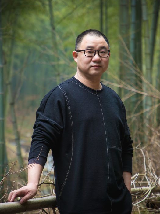 徐飛(江蘇省陶瓷藝術名人、正高級工藝美術師)