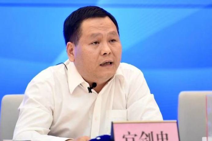 官劍忠(韶關市郵政管理局黨組書記、局長,韶關市交通運輸局副局長) 官劍忠(韶關市郵政管理局黨組書記、局長,韶關市交通運輸局副局長)