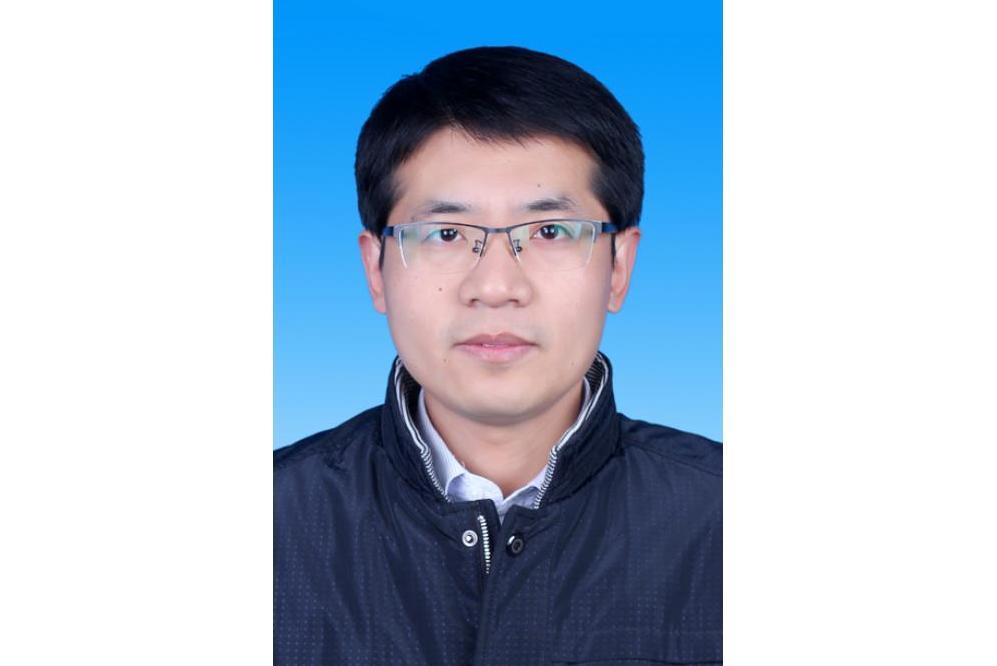 劉慶(江西財經大學統計與數據科學學院副院長) 劉慶(江西財經大學統計與數據科學學院副院長)