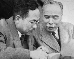 朴憲永(左)、呂運亨（1946年2月）