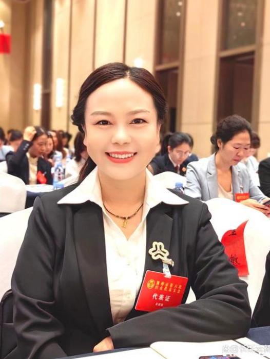 吳麗麗(松滋公益助學社社長) 吳麗麗(松滋公益助學社社長)