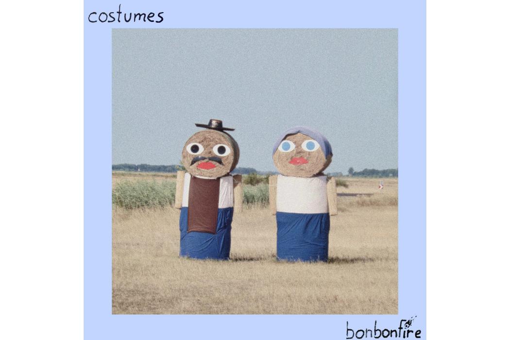 Costumes Costumes