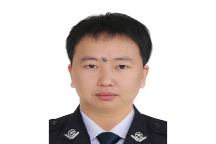鄭濤(四川省監獄管理局黨委委員、副局長) 鄭濤(四川省監獄管理局黨委委員、副局長)