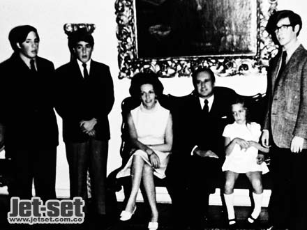 米薩埃爾·帕斯特拉納總統和他的家人