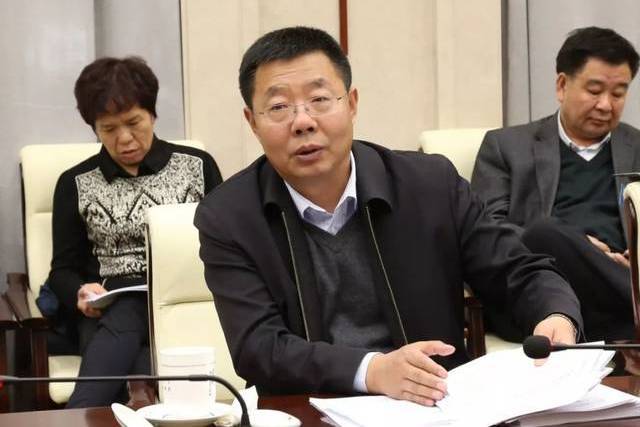 田繼生(內蒙古自治區人大監察和司法委員會副主任委員) 田繼生(內蒙古自治區人大監察和司法委員會副主任委員)