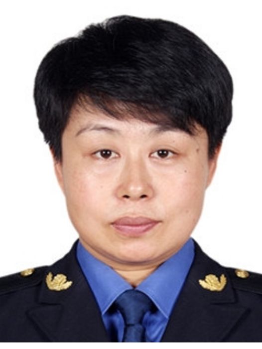 許英姿(山東省泰安市岱嶽區綜合行政執法局黨組成員、副局長) 許英姿(山東省泰安市岱嶽區綜合行政執法局黨組成員、副局長)