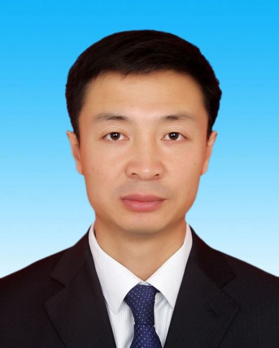 李忠林(鄂爾多斯市統計局黨組書記、局長) 李忠林(鄂爾多斯市統計局黨組書記、局長)