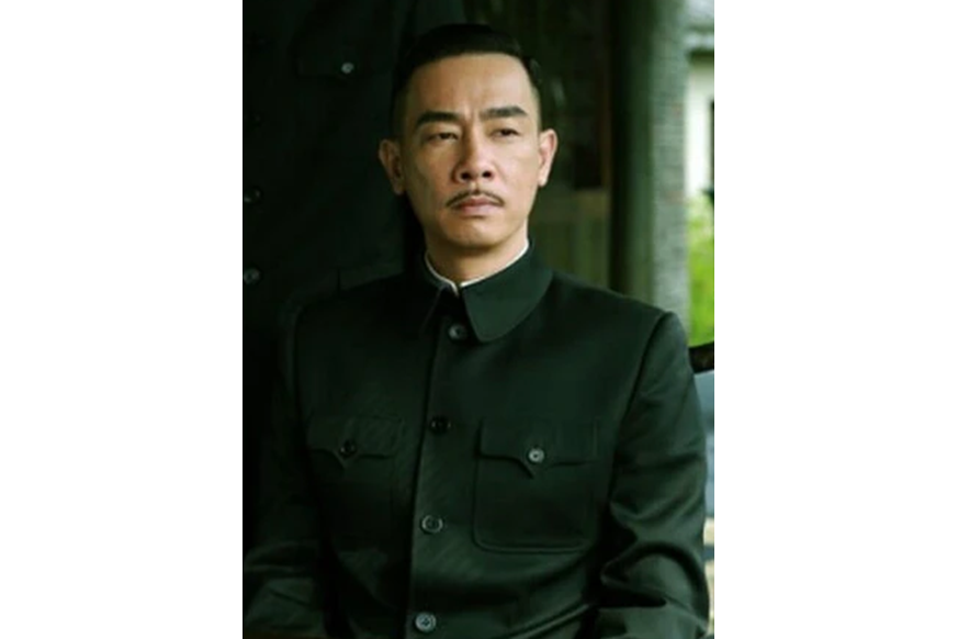 李炳君(電視劇《破曉》中力行社上海行動組組長) 李炳君(電視劇《破曉》中力行社上海行動組組長)