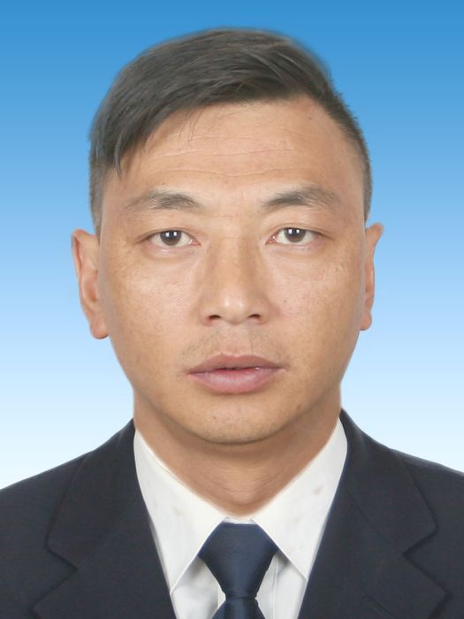 鄧曉軍(雲南省迪慶州香格里拉市小中甸鎮黨委委員、人大主席) 鄧曉軍(雲南省迪慶州香格里拉市小中甸鎮黨委委員、人大主席)