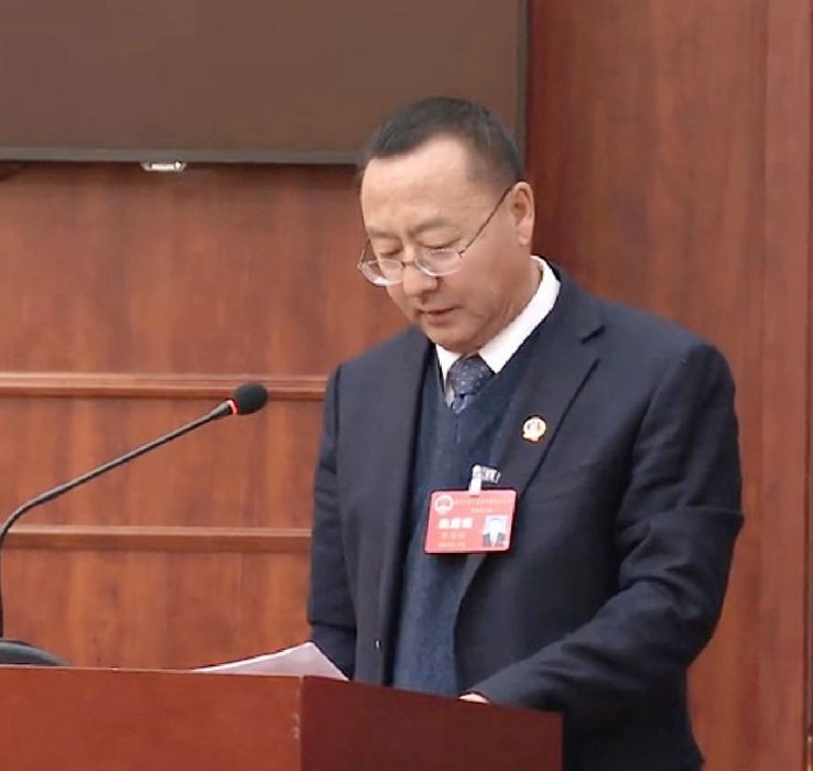 邵維剛(孫吳縣二門山水庫綜合服務中心主任) 邵維剛(孫吳縣二門山水庫綜合服務中心主任)