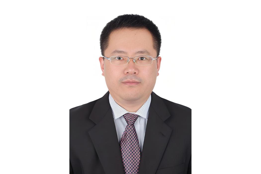 張亞剛(英國皇家化學會會士,電子科技大學材料與能源學院教授) 張亞剛(英國皇家化學會會士,電子科技大學材料與能源學院教授)