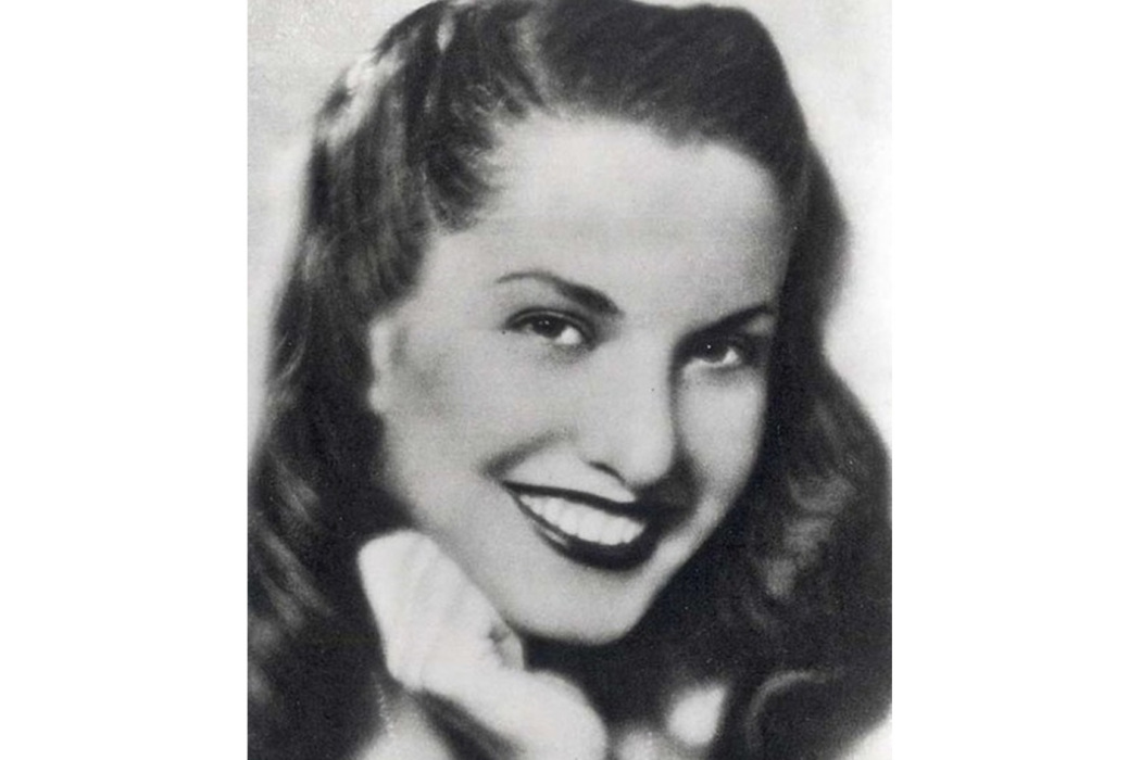 Adriana Serra Adriana Serra