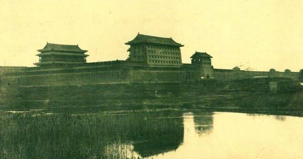 恩斯特·柏石曼1908年拍攝的西安城牆