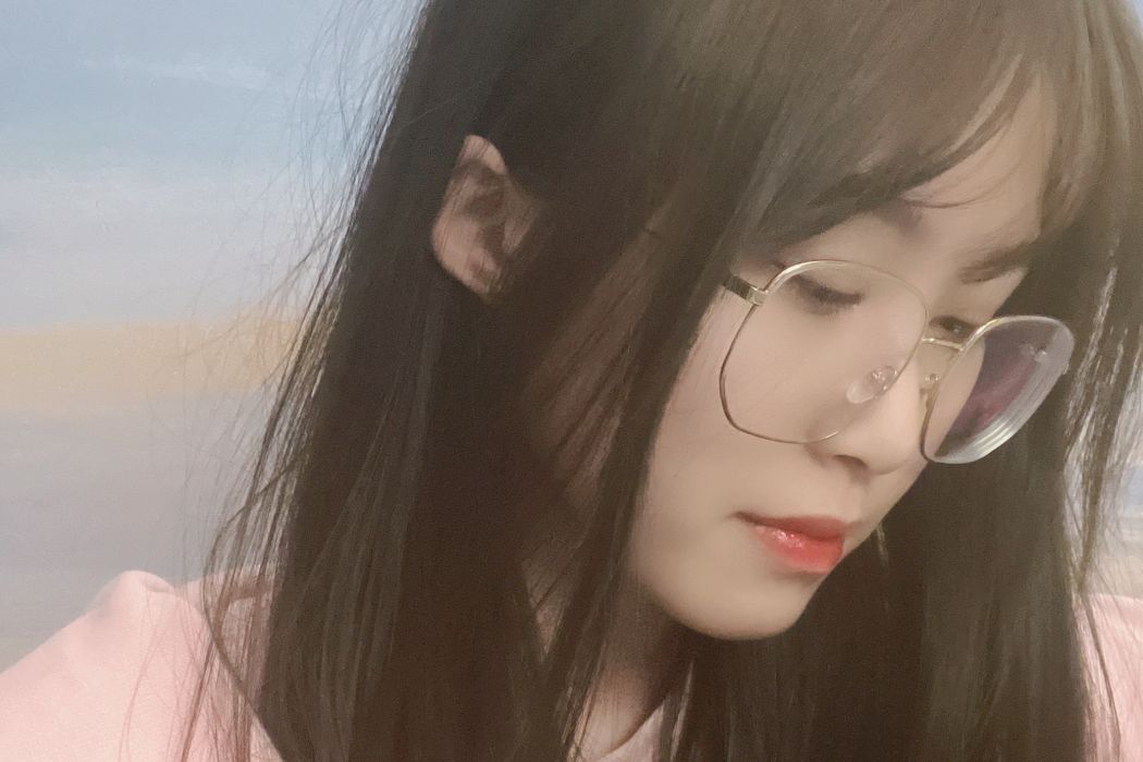 李金艷(中國內地民謠女歌手) 李金艷(中國內地民謠女歌手)