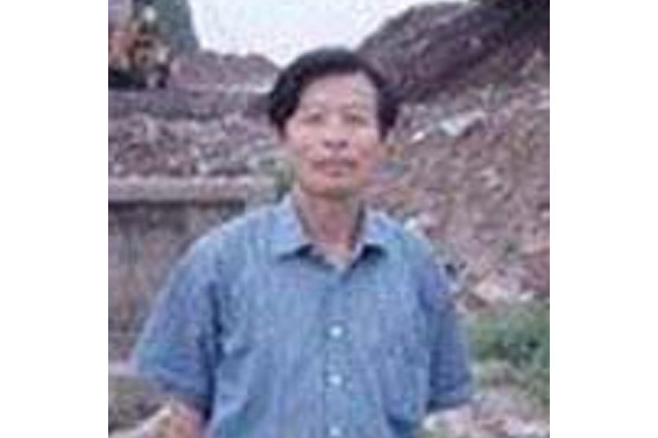 丁兆銘(費縣一中語文高級教師) 丁兆銘(費縣一中語文高級教師)