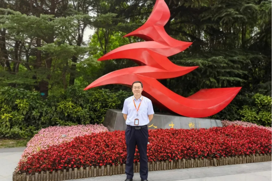 王曉亮(東方電氣自動控制工程公司總經理) 王曉亮(東方電氣自動控制工程公司總經理)