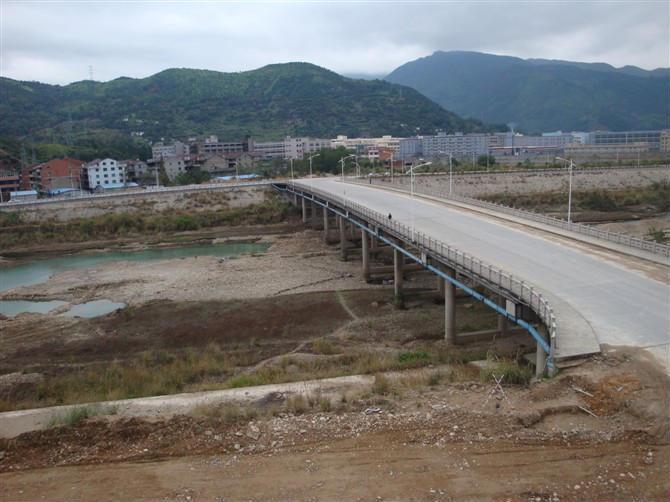 彭括大橋