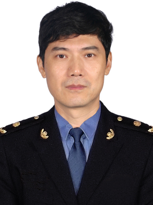 王京起 王京起