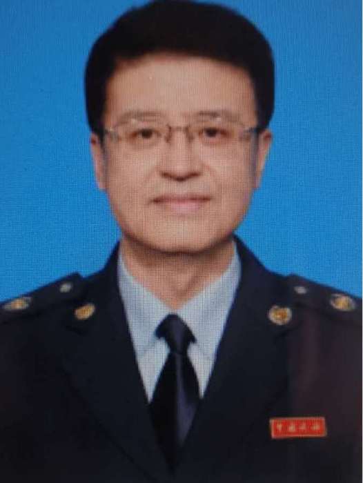 肖文(國家稅務總局漳州市稅務局黨委委員、副局長) 肖文(國家稅務總局漳州市稅務局黨委委員、副局長)