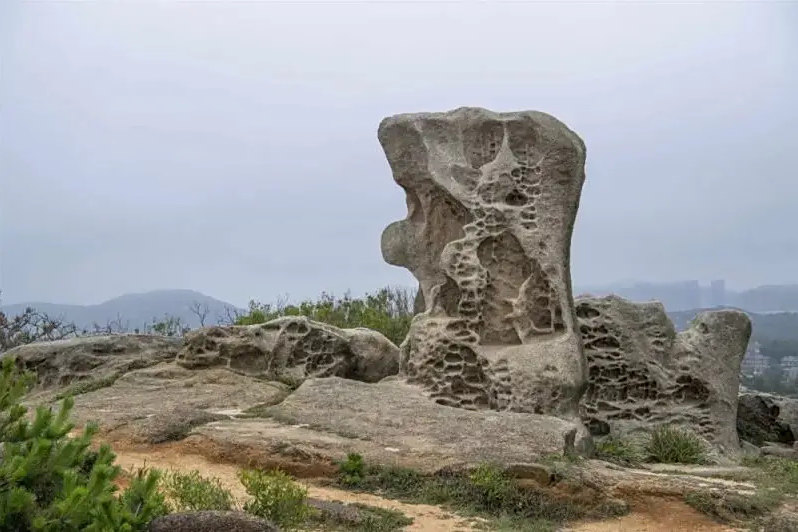阿凡提(平潭南寨山海蝕風化石景觀) 阿凡提(平潭南寨山海蝕風化石景觀)