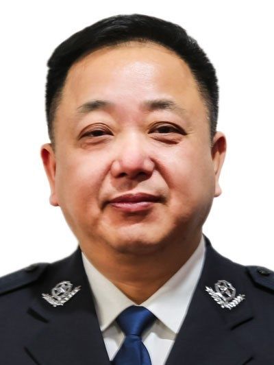 許斌(安徽省宣城市公安局黨委副書記、副局長) 許斌(安徽省宣城市公安局黨委副書記、副局長)